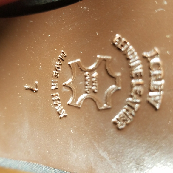 J Crew black heels with tortoise shell adornment - Picture 5 of 9